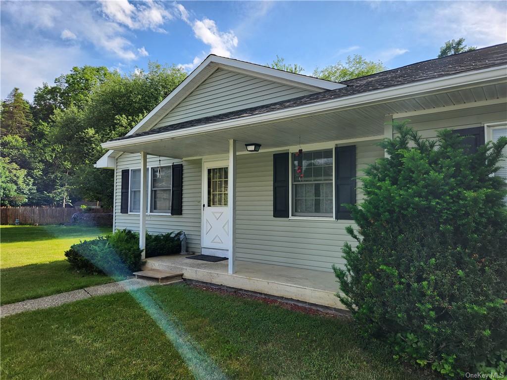 Jefferson Rd, Red Hook, NY 12571