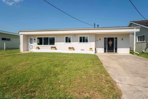 115 Ullom St, Fairmont, WV, 26554-1280 | Card Image