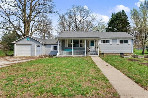 333 W Pine St, Paxton, IL, 60957-1137 | Card Image