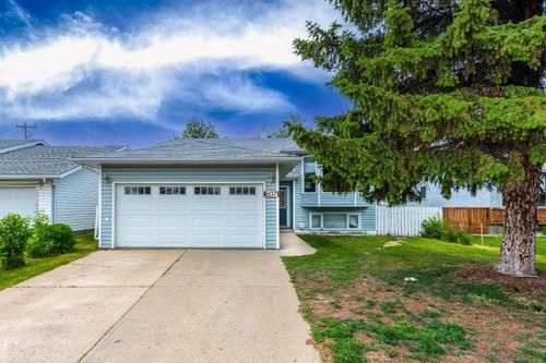 607 Parkland Dr E, Brooks, AB, T1R0M5 | Card Image