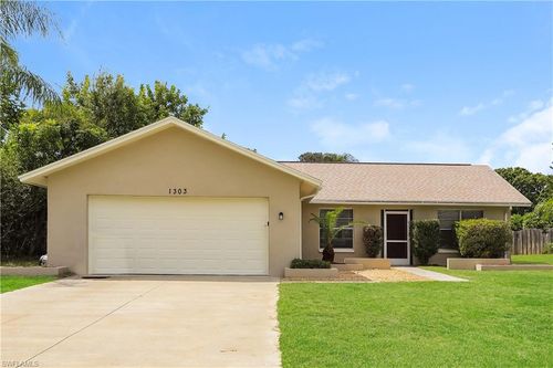 1303 Pine Needle Rd, VENICE, FL, 34285-6418 | Card Image