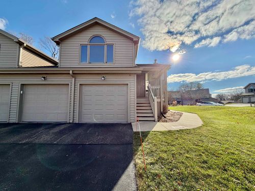 5205 Preservation Pointe Dr, Loves Park, IL, 61111-7653 | Card Image