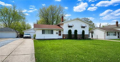 5532 Vickie Ln, Bedford Heights, OH, 44146-2458 | Card Image