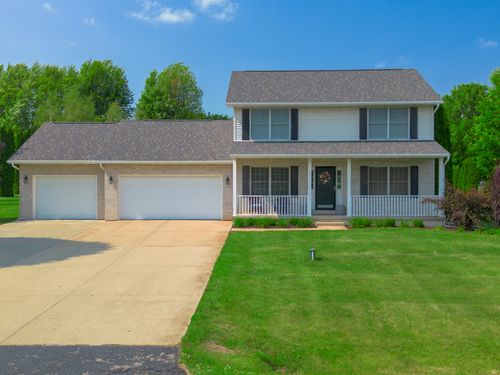 4526 Winn Rd, Sterling, IL, 61081-7603 | Card Image