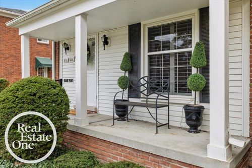 616 Cadieux Rd, Grosse Pointe, MI, 48230-1510 | Card Image