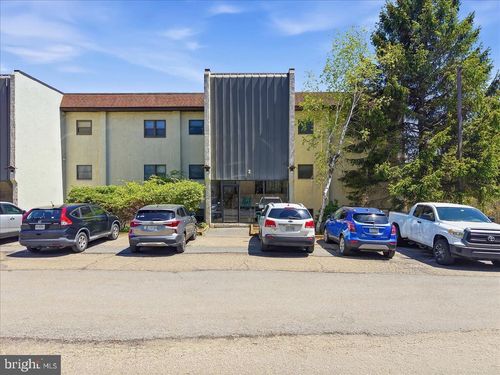 307-146 Foxfire Dr, Mount Pocono, PA, 18344-1698 | Card Image