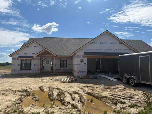 2220 Golfview Dr, Auburn, IN, 46706-0635 | Card Image