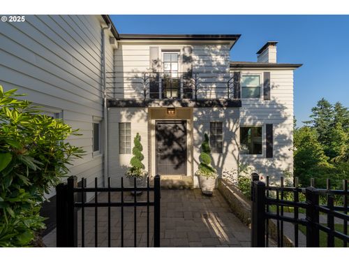 6442 Sw Parkhill Dr, Portland, OR, 97239-2654 | Card Image