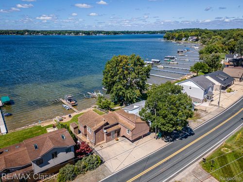 425 E East Shore Drive, Northfield Township, MI, 48189 | Card Image