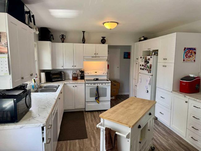 4809 45 Street, House other with 4 bedrooms, 2 bathrooms and 4 parking in Olds AB | Image 9