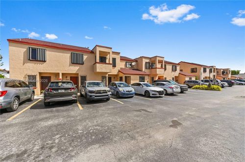 8-1-2433 W 52nd Pl, Hialeah, FL, 33016 | Card Image