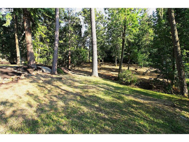 1400 W 40 Th Ave, House other with 3 bedrooms, 2 bathrooms and 1 parking in Eugene OR | Image 35