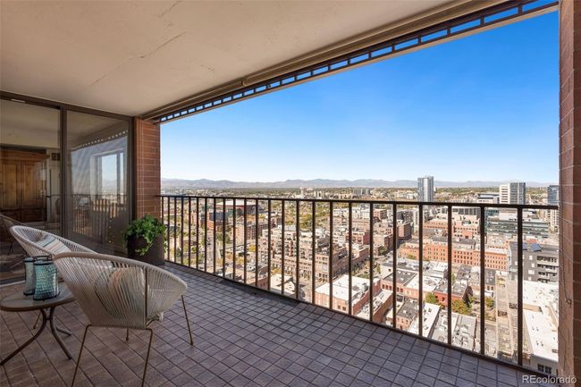 APT-2402 - 1551 Larimer St, Condo with 2 bedrooms, 2 bathrooms and 1 parking in Denver CO | Image 20