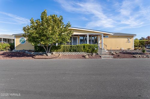 3701 Gun Club Rd, Yakima, WA, 98901-9514 | Card Image