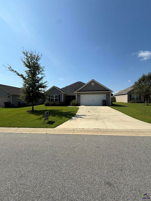 109 Milford Cir, Perry, GA, 31069-5926 | Card Image