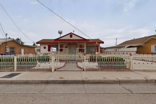 122 46th St Sw, Albuquerque, NM, 87105-2602 | Card Image