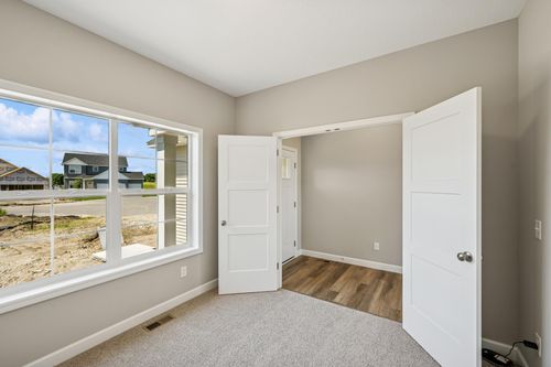 2627 Arbor Dr, Buffalo, MN, 55313-7543 | Card Image