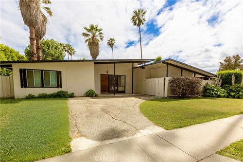 19552 Arminta Street, Reseda, CA, 91335 | Card Image