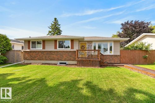 392 Lee Ridge Rd Nw, Edmonton, AB, T6K0N7 | Card Image