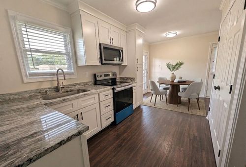 153 Seven Pines Rd, Collierville, TN, 38017-2713 | Card Image