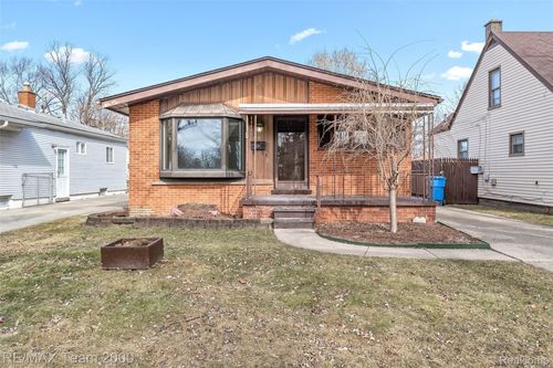 20532 Powers Ave, Dearborn Heights, MI, 48125-2932 | Card Image