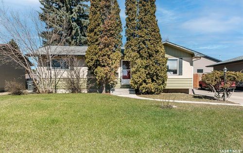 1742 Richardson Road, Saskatoon, SK, S7L4B5 | Card Image