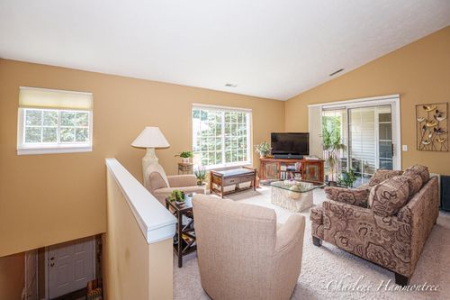 205 Hunters Ln Ne, Rockford, MI, 49341-1355 | Card Image