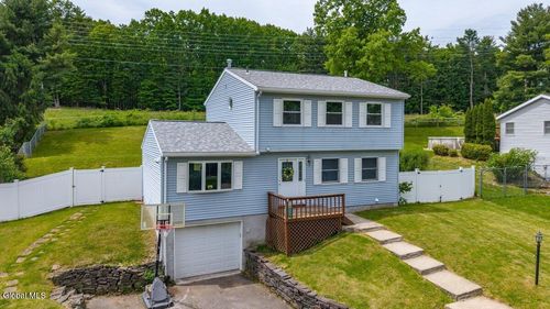 27 Severson Hill Rd, Voorheesville, NY, 12186-9561 | Card Image