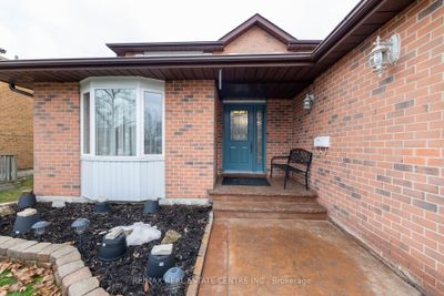 16 Moffatt Ave, House other with 4 bedrooms, 4 bathrooms and 6 parking in Brampton ON | Image 3