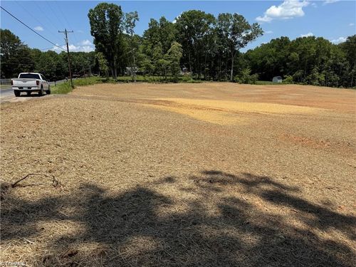 10 Brown Rd, King, NC, 27021 | Card Image