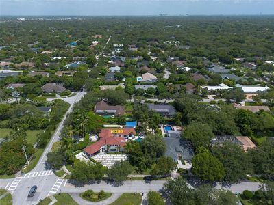 16255 Sw 82nd Ave, House other with 5 bedrooms, 4 bathrooms and null parking in Palmetto Bay FL | Image 2