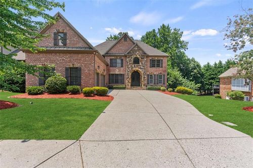 2452 Walkers Glen Ln, Buford, GA, 30519-9210 | Card Image