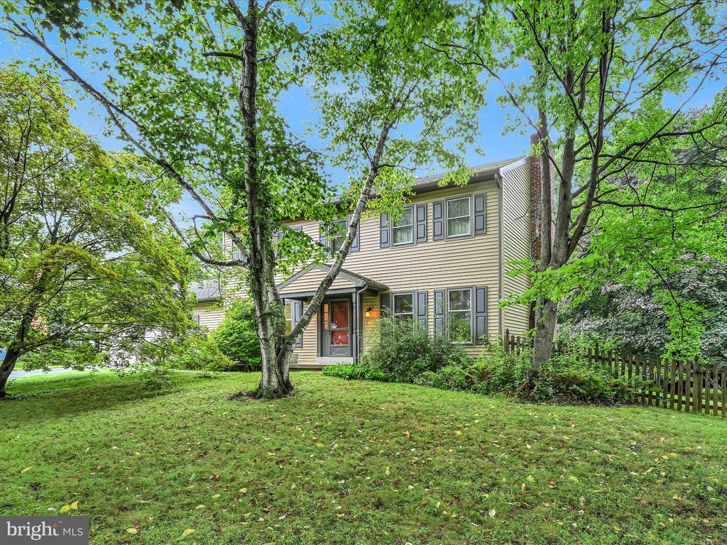Plymouth Pl, Reading, PA 19610