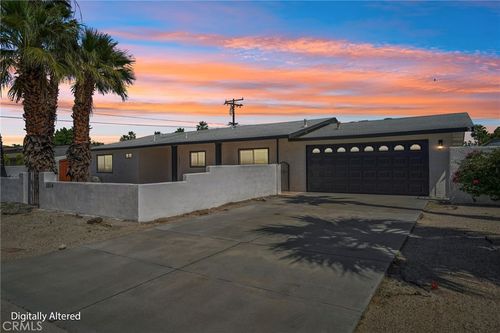 2804 E Valencia Rd, Palm Springs, CA, 92262-3824 | Card Image