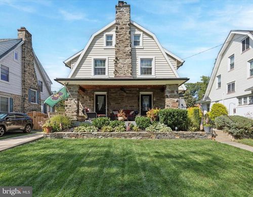 9 Woodside Ave, NARBERTH, PA, 19072-2425 | Card Image