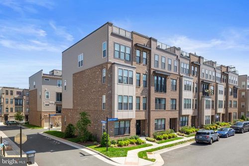 202-4767 Tatum Mill Way, CHANTILLY, VA, 20151-2142 | Card Image