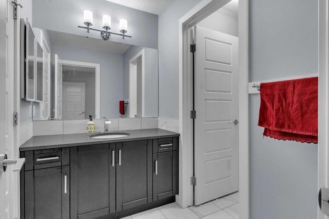 44 Rainbow Falls, House other with 5 bedrooms, 4 bathrooms and 6 parking in Chestermere AB | Image 25
