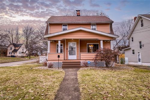 390 Watson Street, Akron, OH, 44305 | Card Image