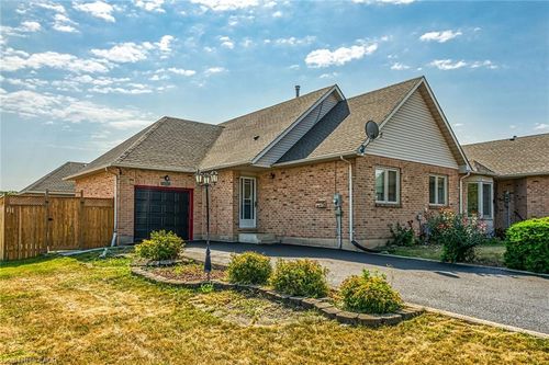 4473 Christopher Crt, Beamsville, ON, L3J0E1 | Card Image