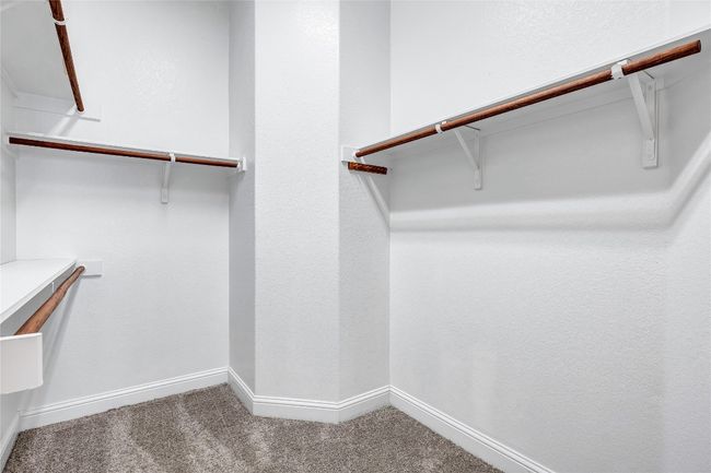 Walk in closet | Image 25
