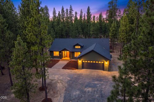 52081 White Fir, La Pine, OR, 97739-8901 | Card Image