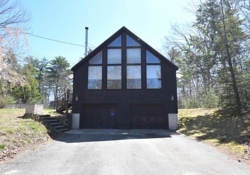 9 Ann Hannagan Ln, Kingston, NH, 03848-3501 | Card Image