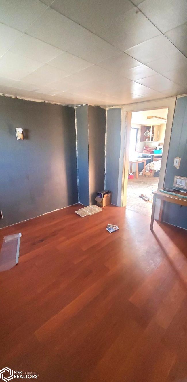 119 E Arthur St, Home with 1 bedrooms, 1 bathrooms and null parking in Laurens IA | Image 5