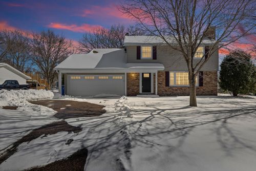 3100 Shadyview Ln N, Plymouth, MN, 55447-1140 | Card Image