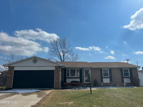 851 Anthony Wayne Blvd, Defiance, OH, 43512-1301 | Card Image