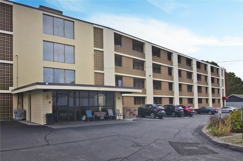 408-175 Hoffman Avenue, Cranston, RI, 02920 | Card Image