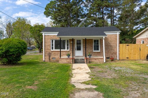 601 E Townsend St, Dunn, NC, 28334-3546 | Card Image