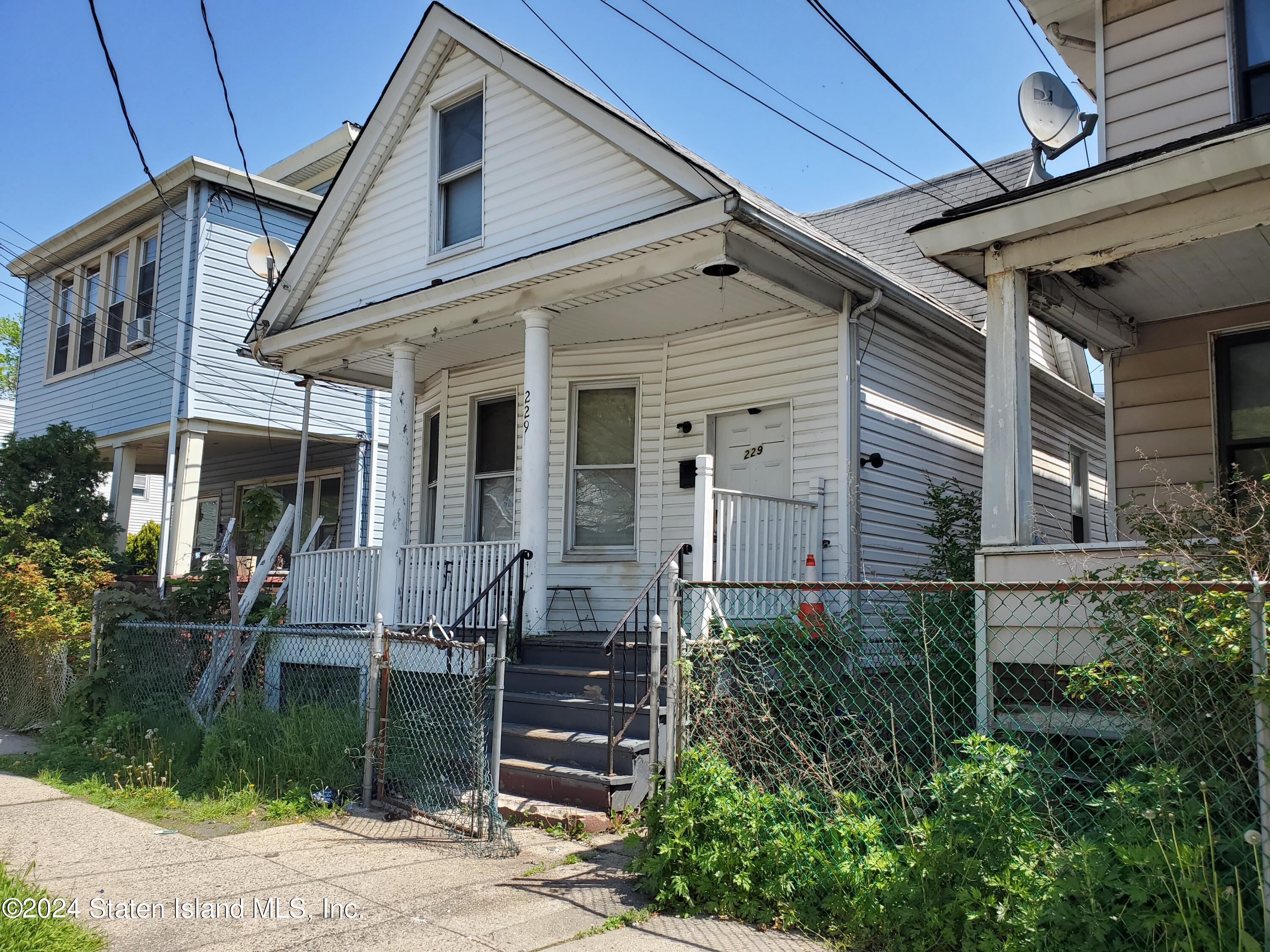 Gordon St, Staten Island, NY 10304