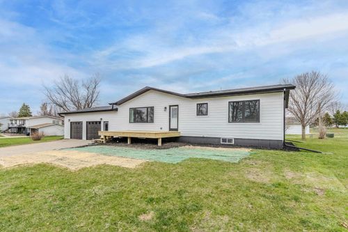1205 Lakeside Ave, Lake Park, IA, 51347-1021 | Card Image