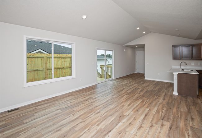 805 Linden St, Condo with 3 bedrooms, 3 bathrooms and null parking in Carlisle IA | Image 10